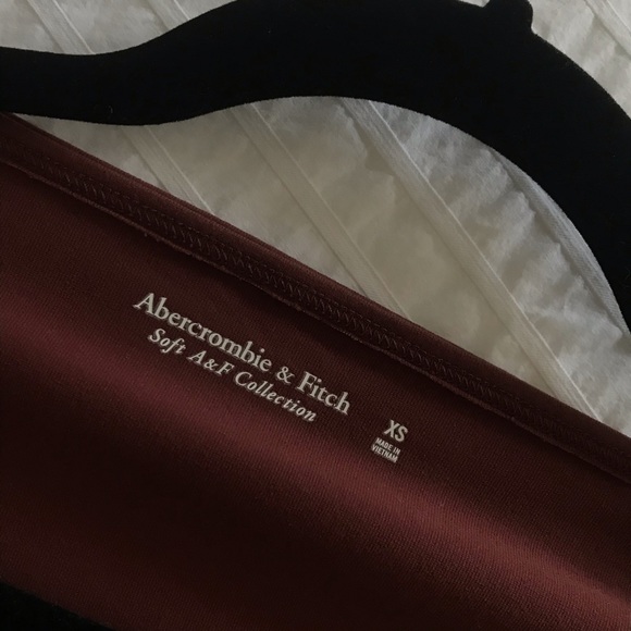 Ambercrombie Square Neck Long Sleeve - Picture 2 of 2